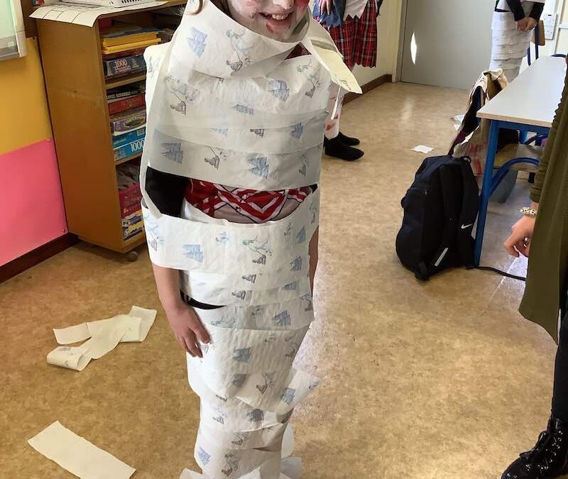 Dress the mummy competition in 4th class!